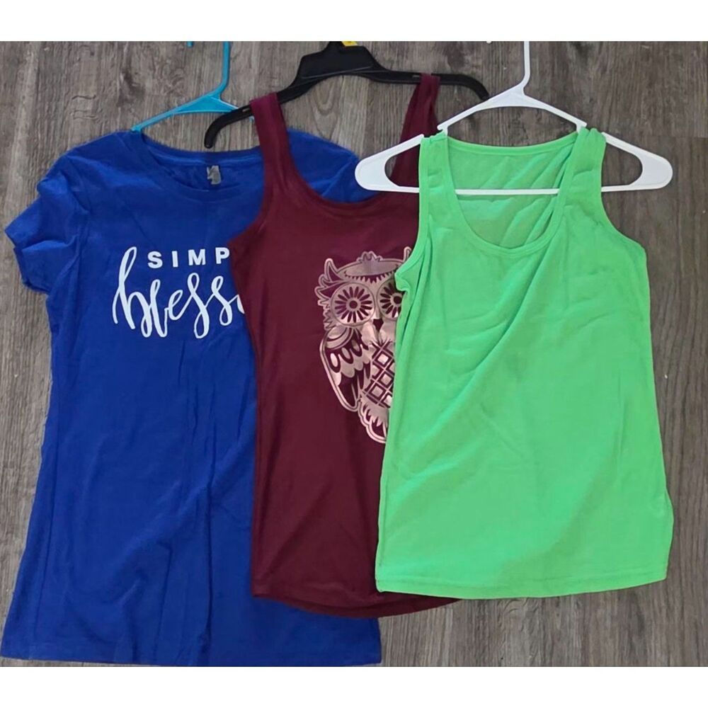 BN Set of 3 beautiful tops in size M-L